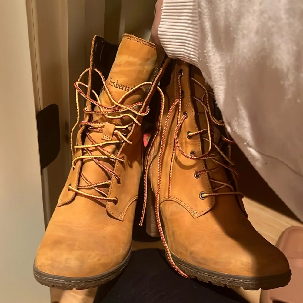 Timberland Booties - Picture 1 of 3
